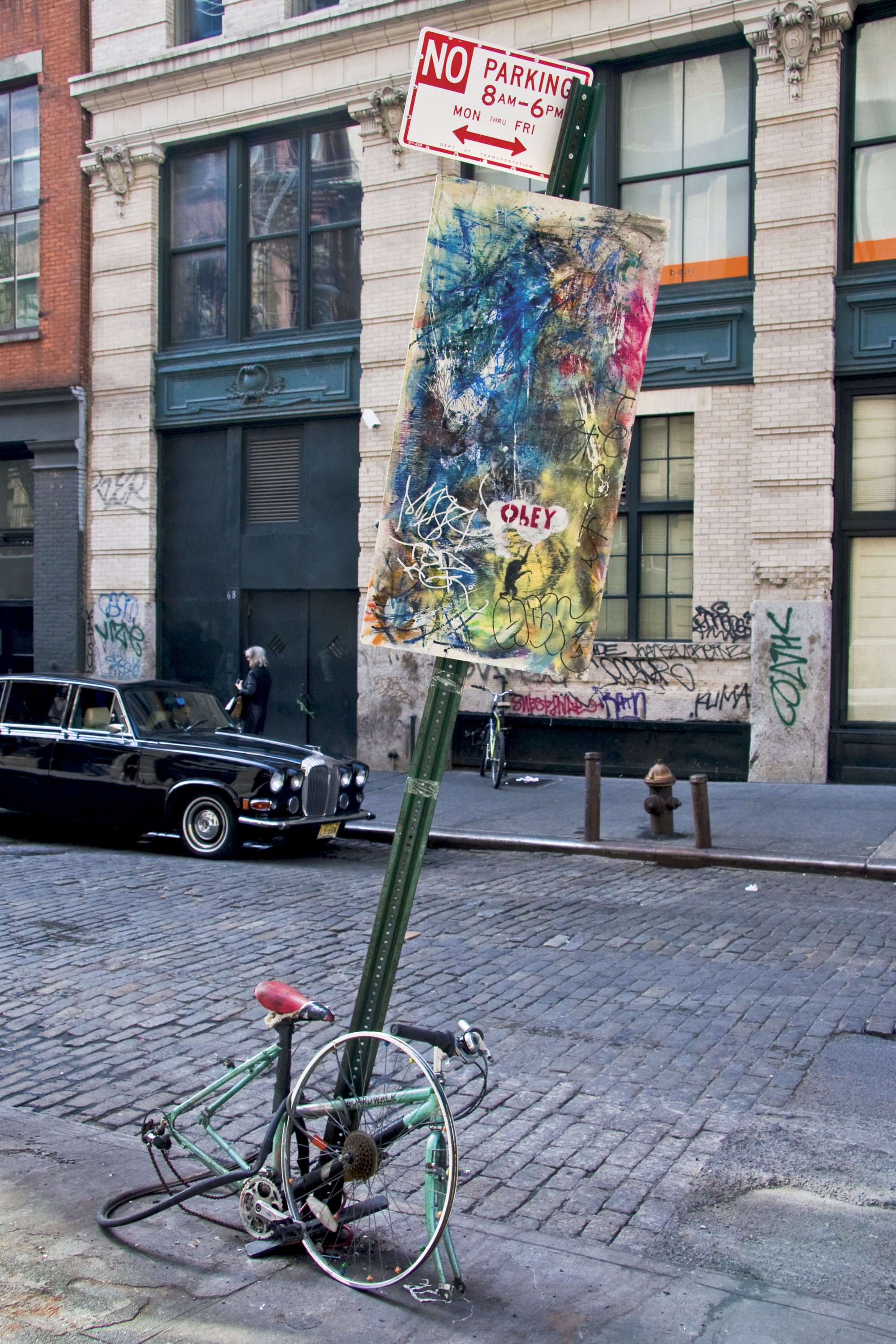 Bentley et Vélo à New-York - Graffiti - Photographie de Christine Gauche